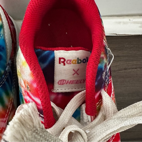 Reebok x Heelys Tie-Dye Roller Sneaker Shoes Youth Size 3 - Picture 2 of 16